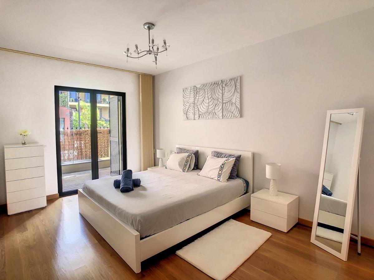 Samya Apartment By Lovelystay Funchal  Bagian luar foto